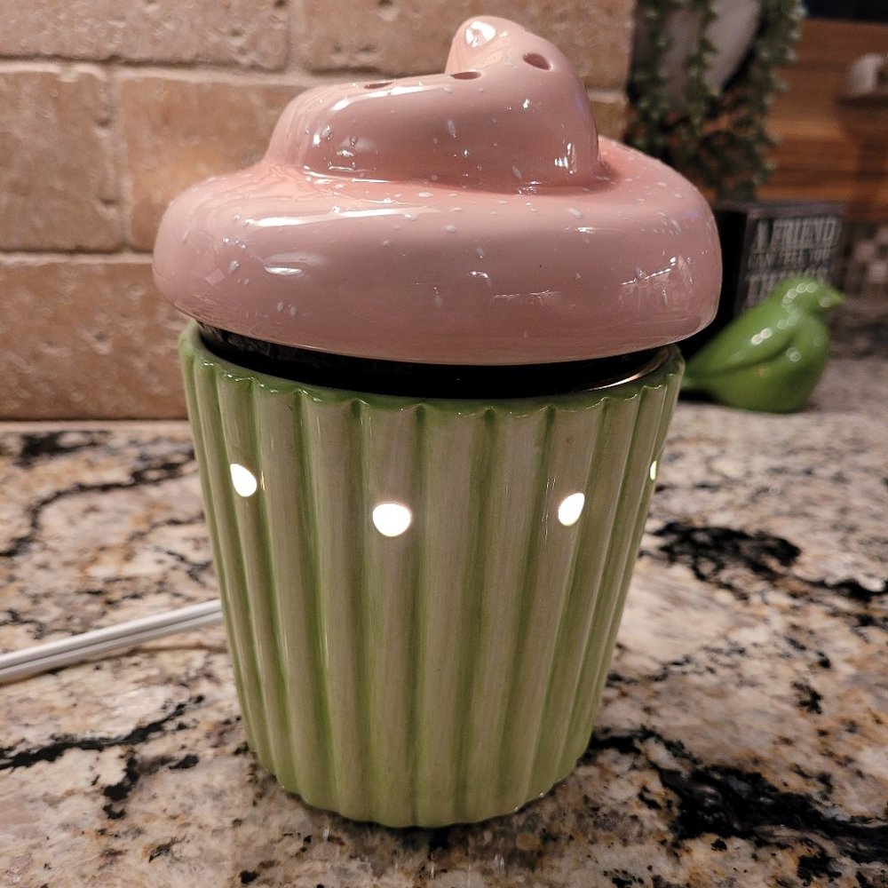Scentsy Cupcake Wax Warmer (Retired)